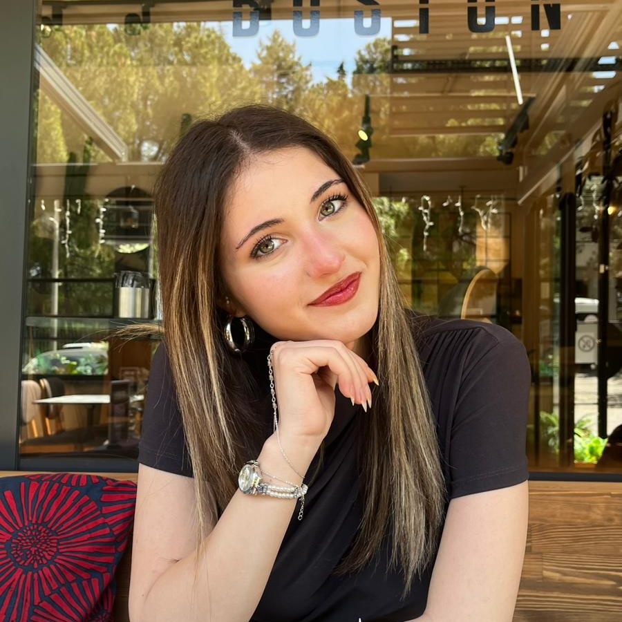 Elif Mızrak profil fotoğrafı